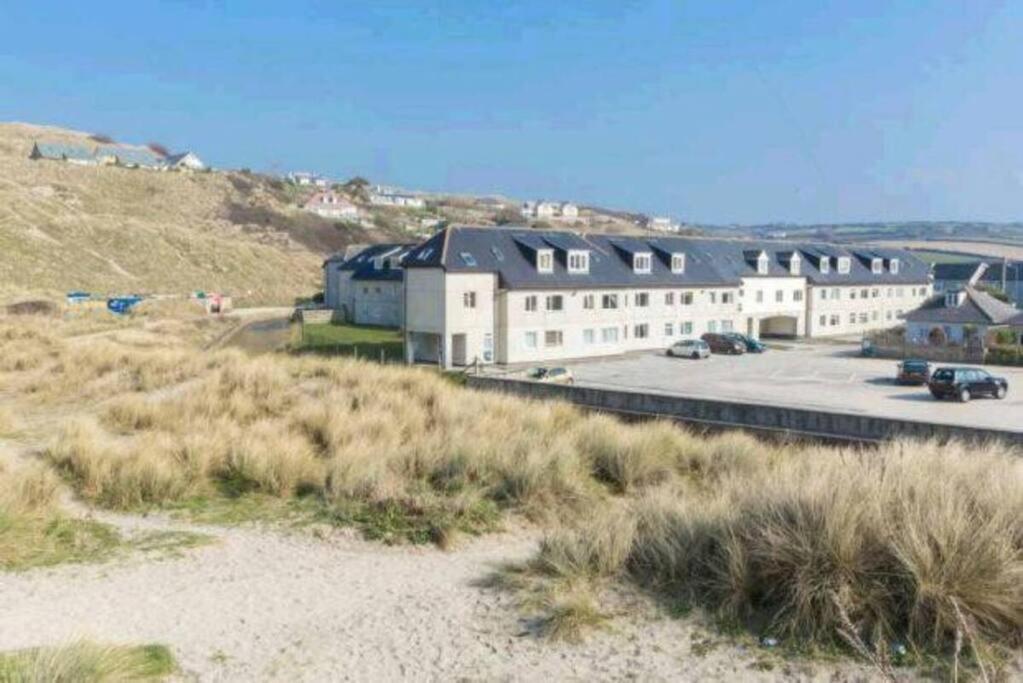 Direct Beach Access! Top Floor Apartment 佩伦波斯 外观 照片